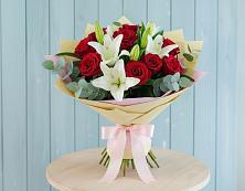 Букет цветов из:  Лилии и Розы #REPLACE_PRED# Гряды