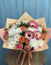 Букет цветов из:  Розы, Герберы и Хризантемы в Гряды
