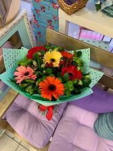 Букет цветов из:  Герберы, Хризантемы и Альстромерии #REPLACE_PRED# Гряды