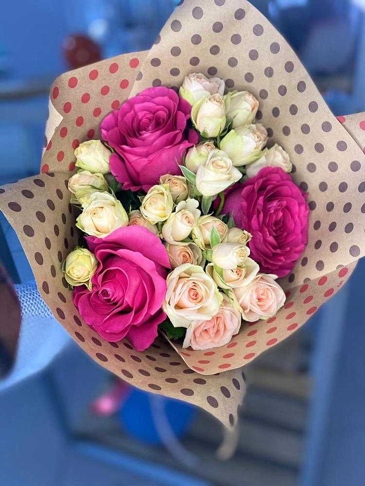 Букет цветов из: Розы в Гряды