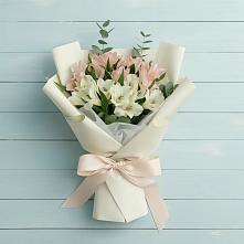 Букет цветов из:  Альстромерии в Гряды