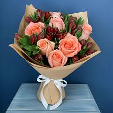 Букет цветов из:  Розы и Альстромерии в Гряды