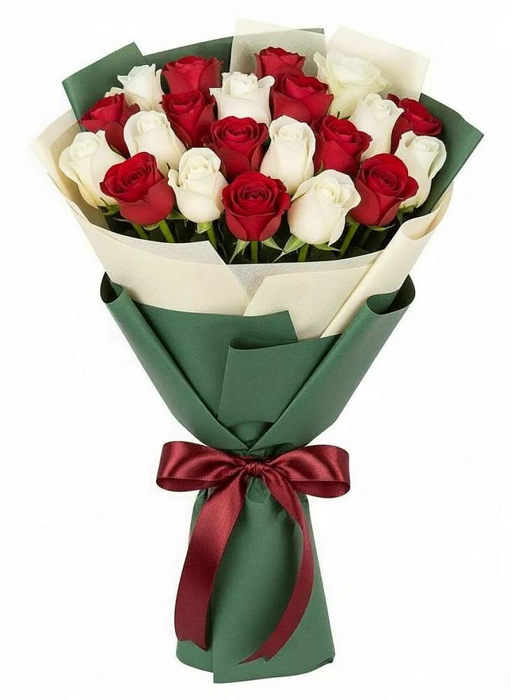 Букет Микс из красных и белых роз в Гряды