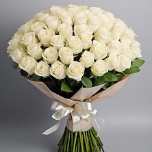 Букет 101 беля роза Белоснежка в Гряды