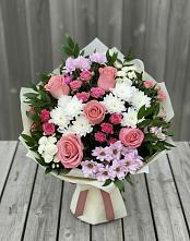 Букет цветов из:  Альстромерии, Гвоздики, Розы и Хризантемы в Гряды
