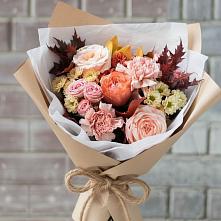 Букет цветов из:  Гвоздики, Хризантемы и Розы в Гряды