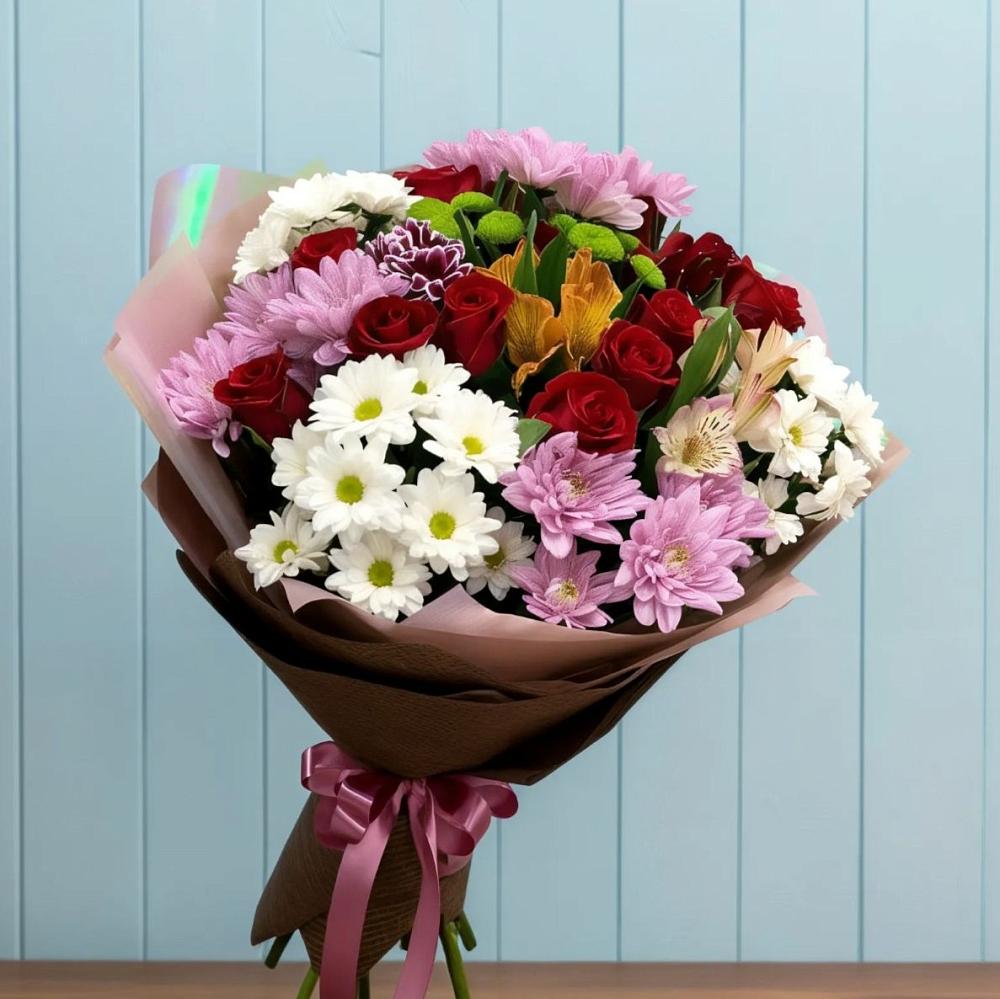 Букет цветов из: Розы, Хризантемы и Альстромерии в Гряды