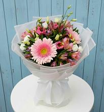 Букет цветов из:  Герберы, Альстромерии и Лизиантусы в Гряды
