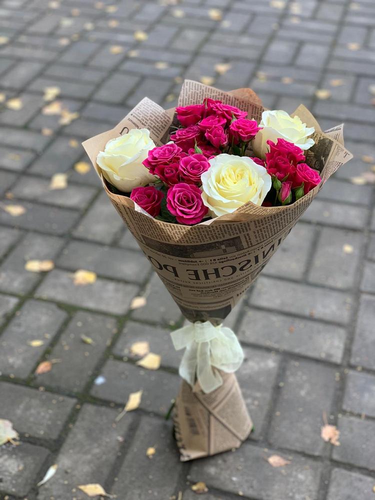 Букет цветов из: Розы в Гряды